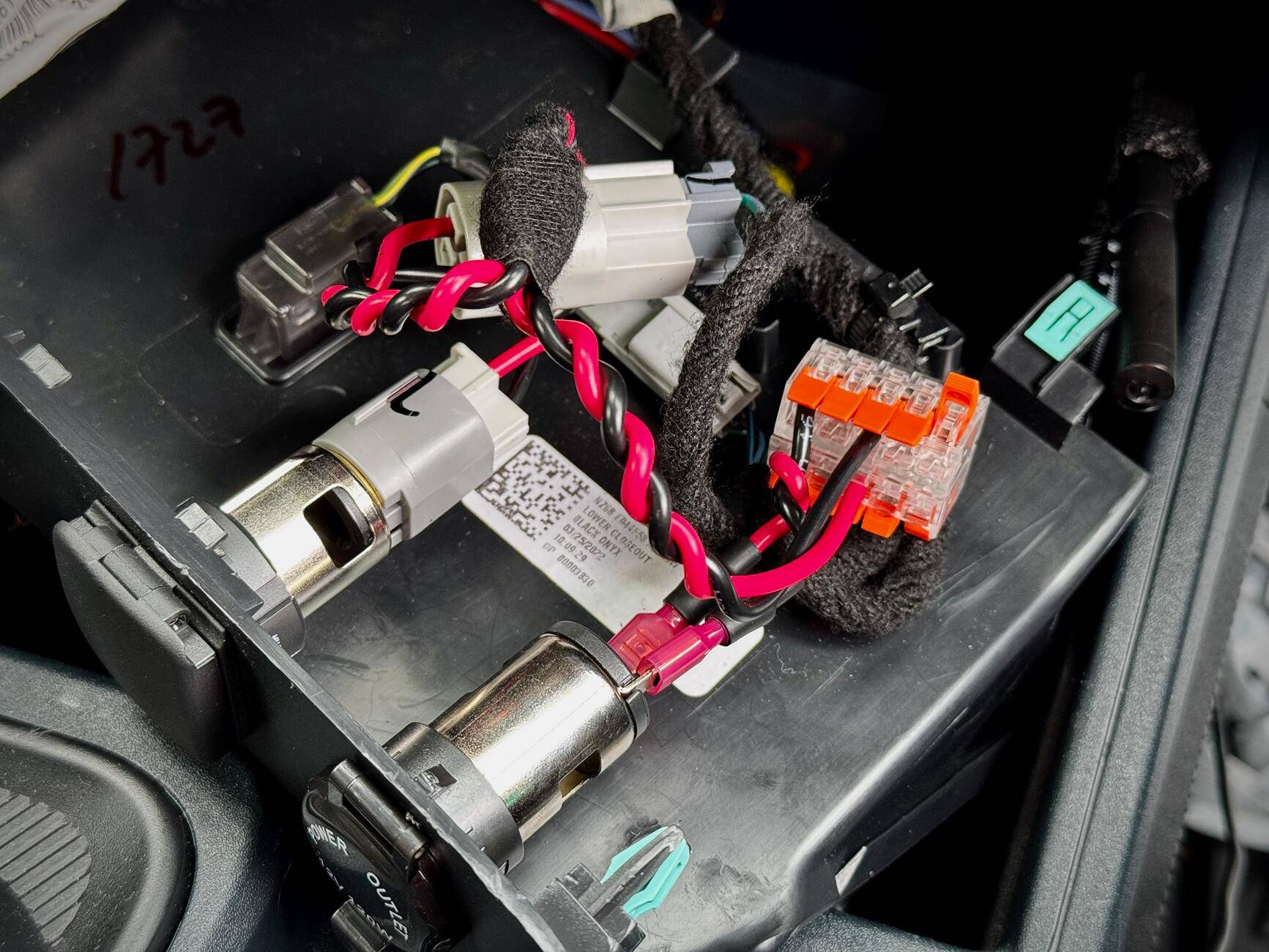 fuse tap cigarette socket Added second socket using Cigarette Socket Splice-In Tap Kit (with photos)  | MaverickTruckClub