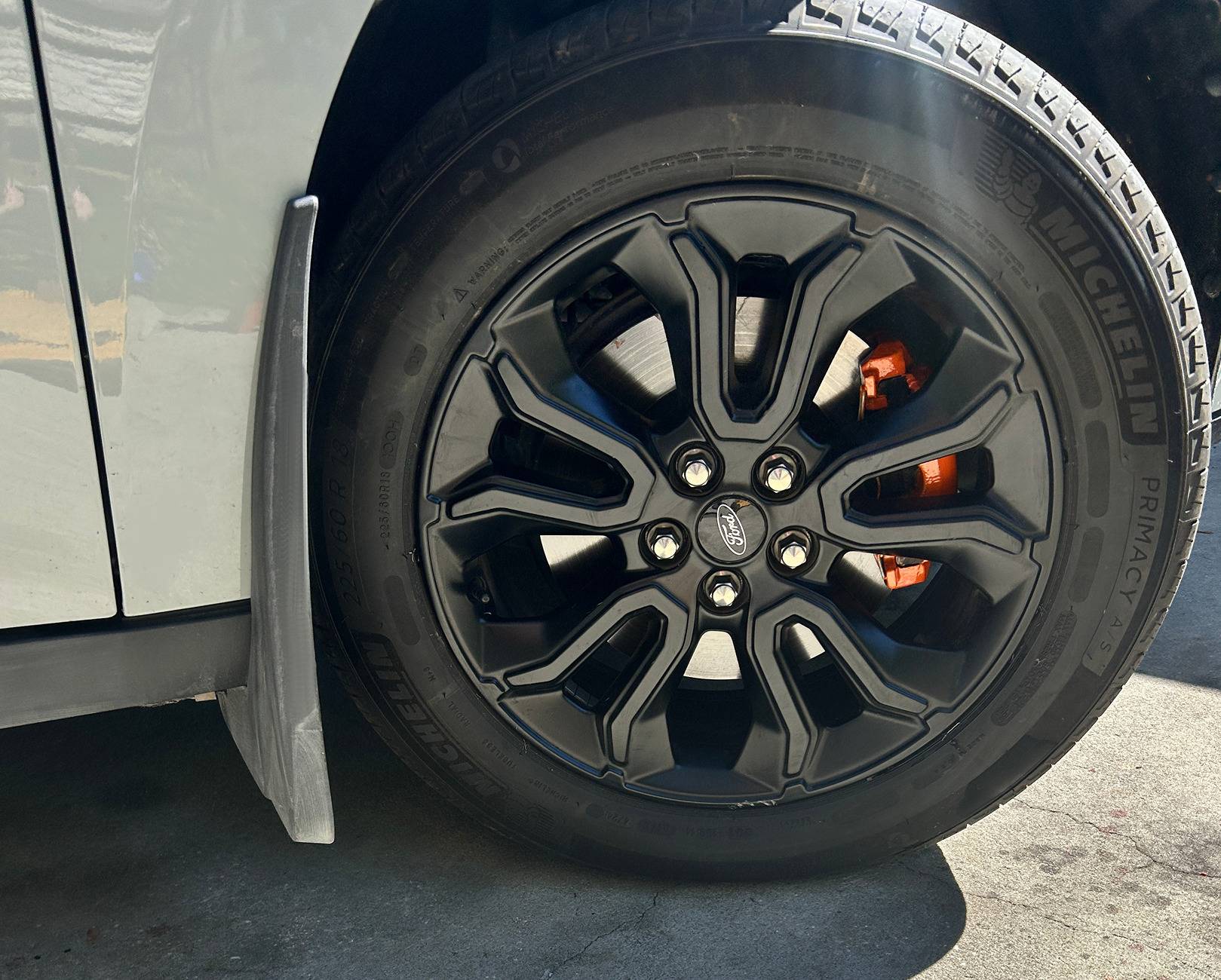 Ford Maverick painted calipers IMG_1907.JPG