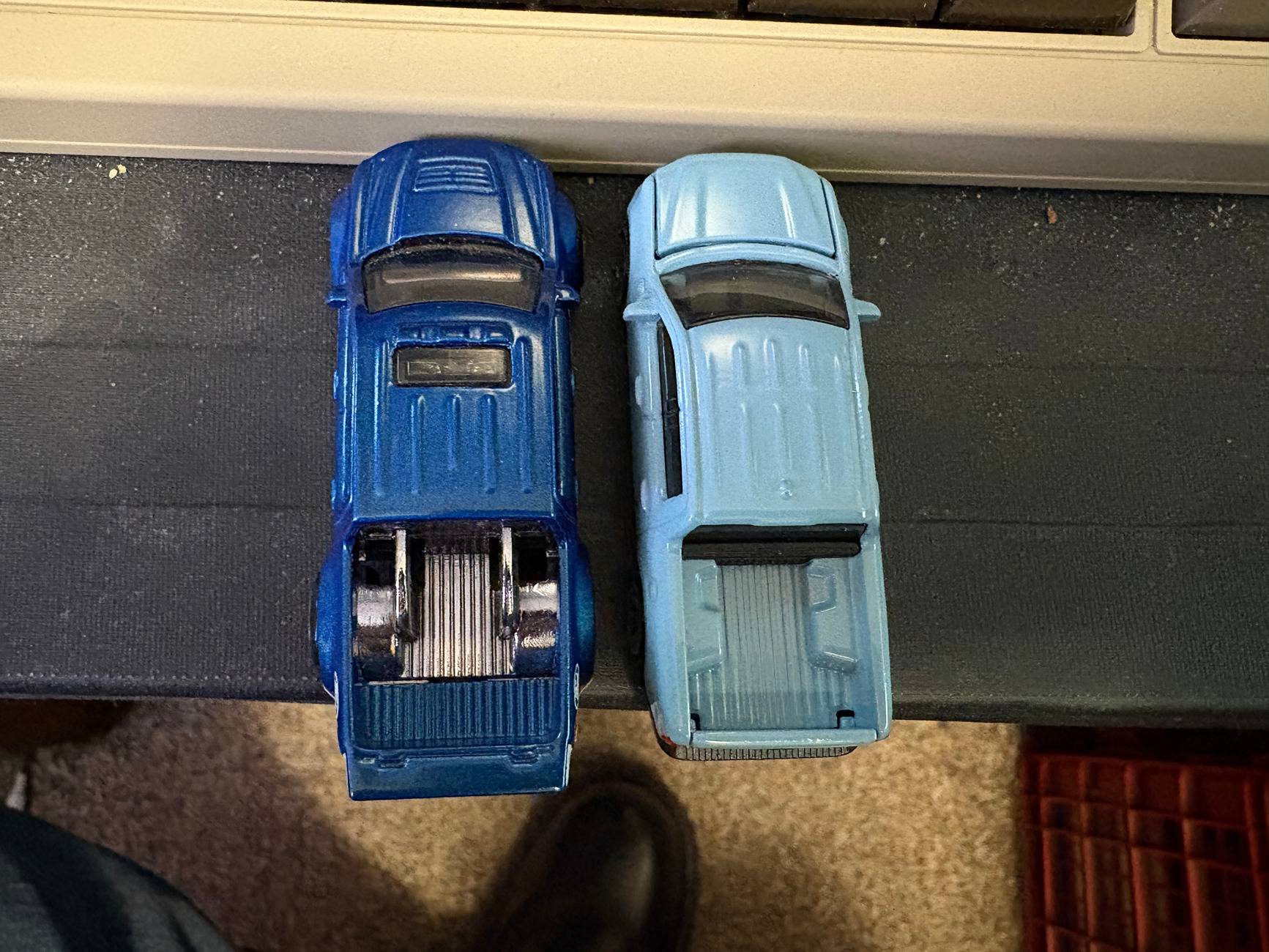 Ford Maverick Matchbox vs Hot Wheels Mavericks IMG_6886