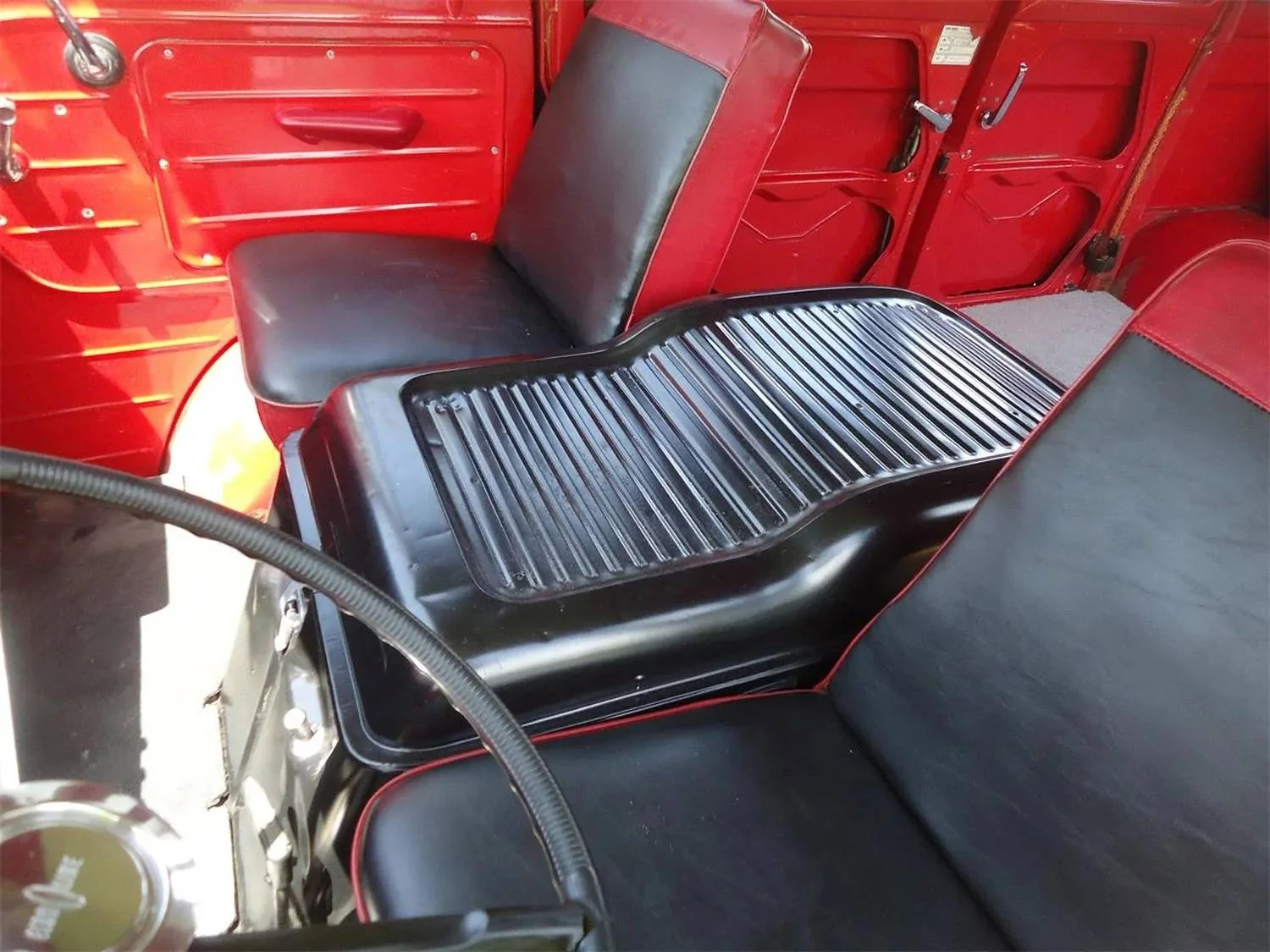 1966-Ford-Econoline-015.jpg