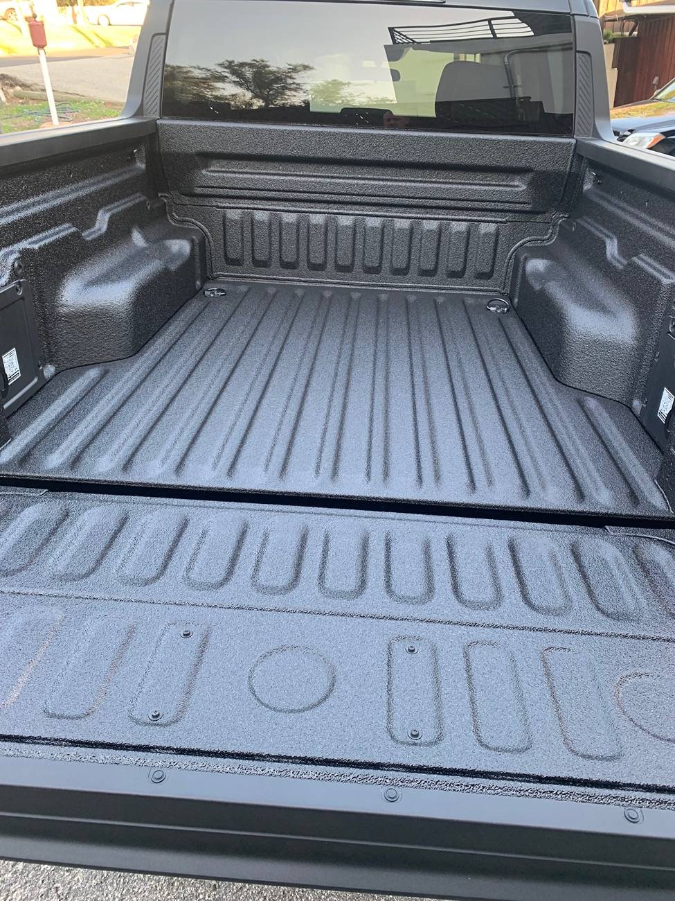 Ford Maverick Had my new 2024 Maverick bed Line-X sprayed today! IMG_1166