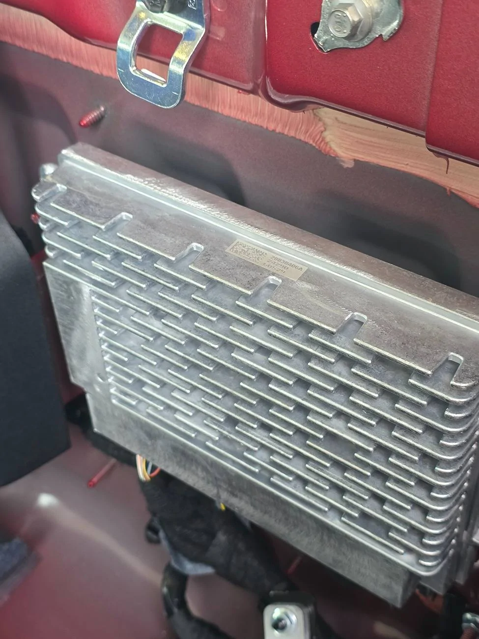 Ford Maverick Looking for audio amplifier 1000009416