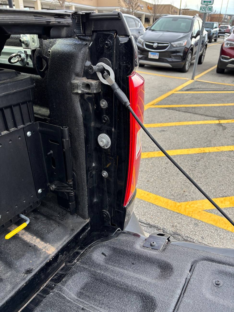 Ford Maverick Tailgate cables - should both be taut? IMG_4450