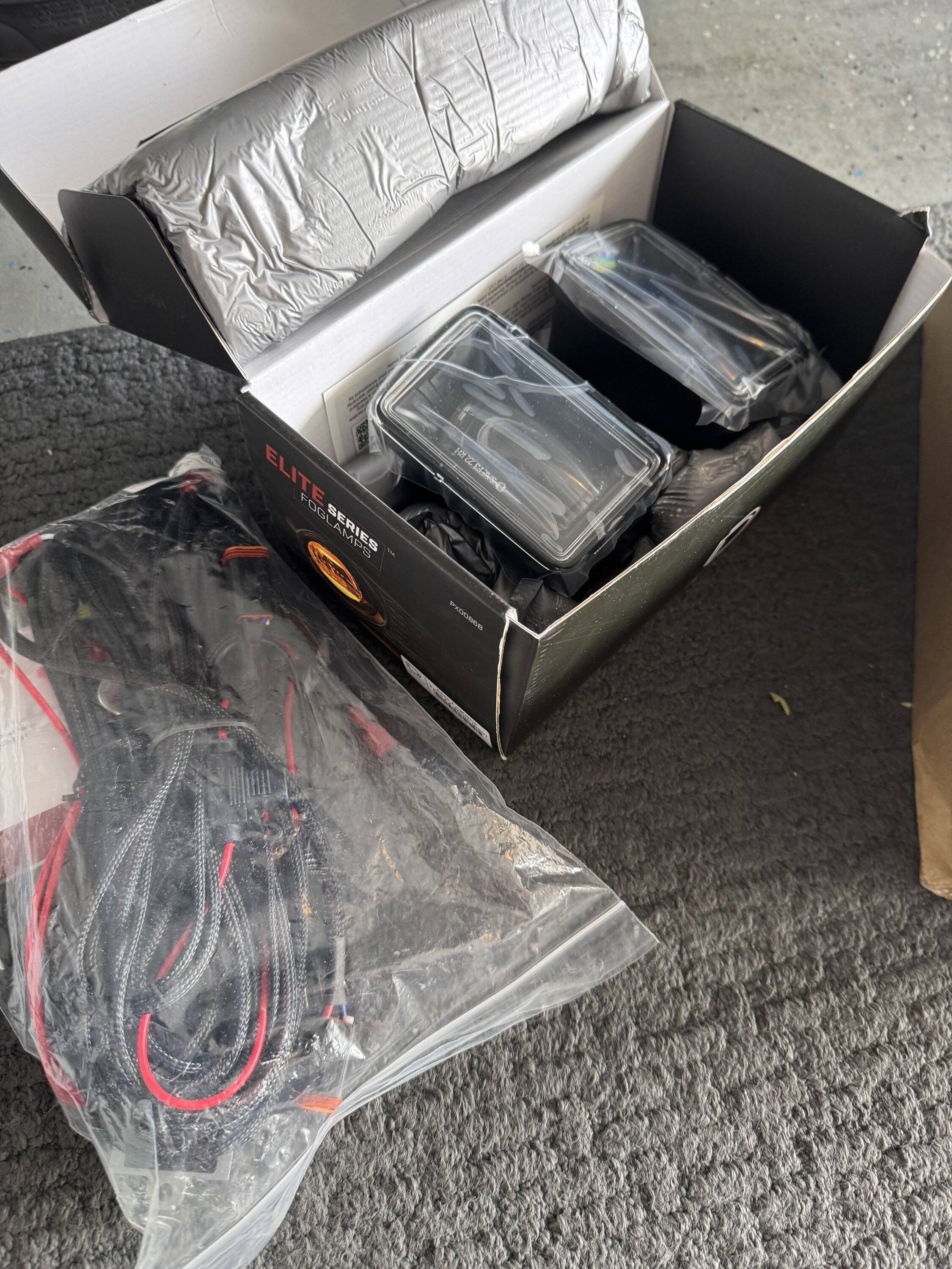 Ford Maverick Diode fog light kit IMG_4743