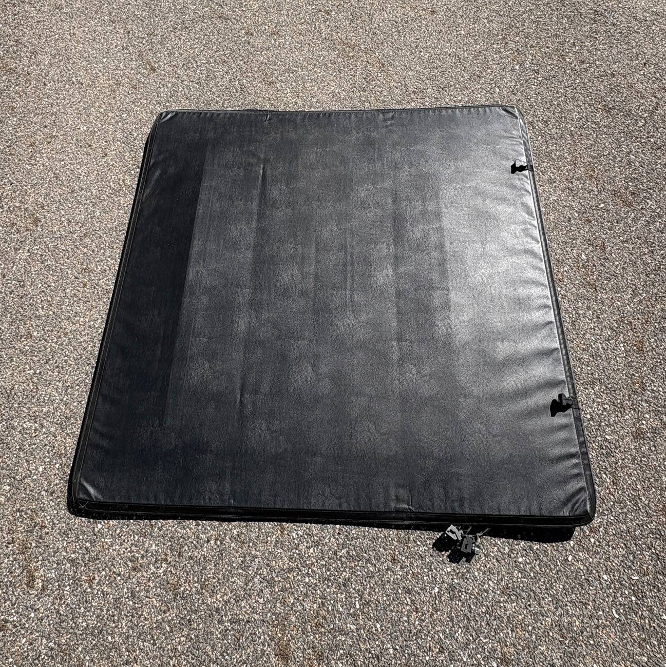 Ford Maverick Gator SFX Tri-Fold Soft Folding Tonneau Cover - $25 IMG_0215.JPG
