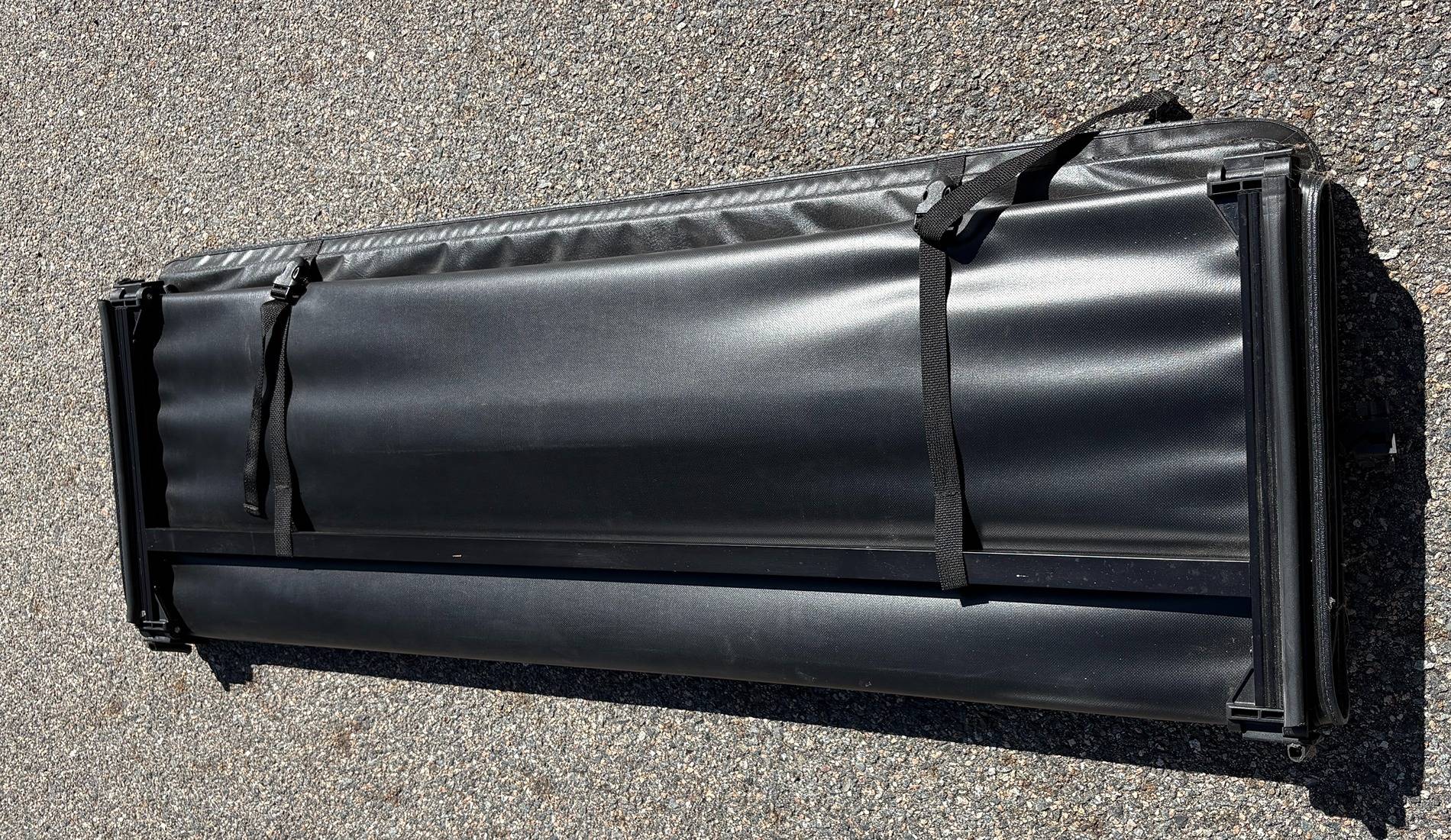 Ford Maverick Gator SFX Tri-Fold Soft Folding Tonneau Cover - $25 IMG_0214.JPG