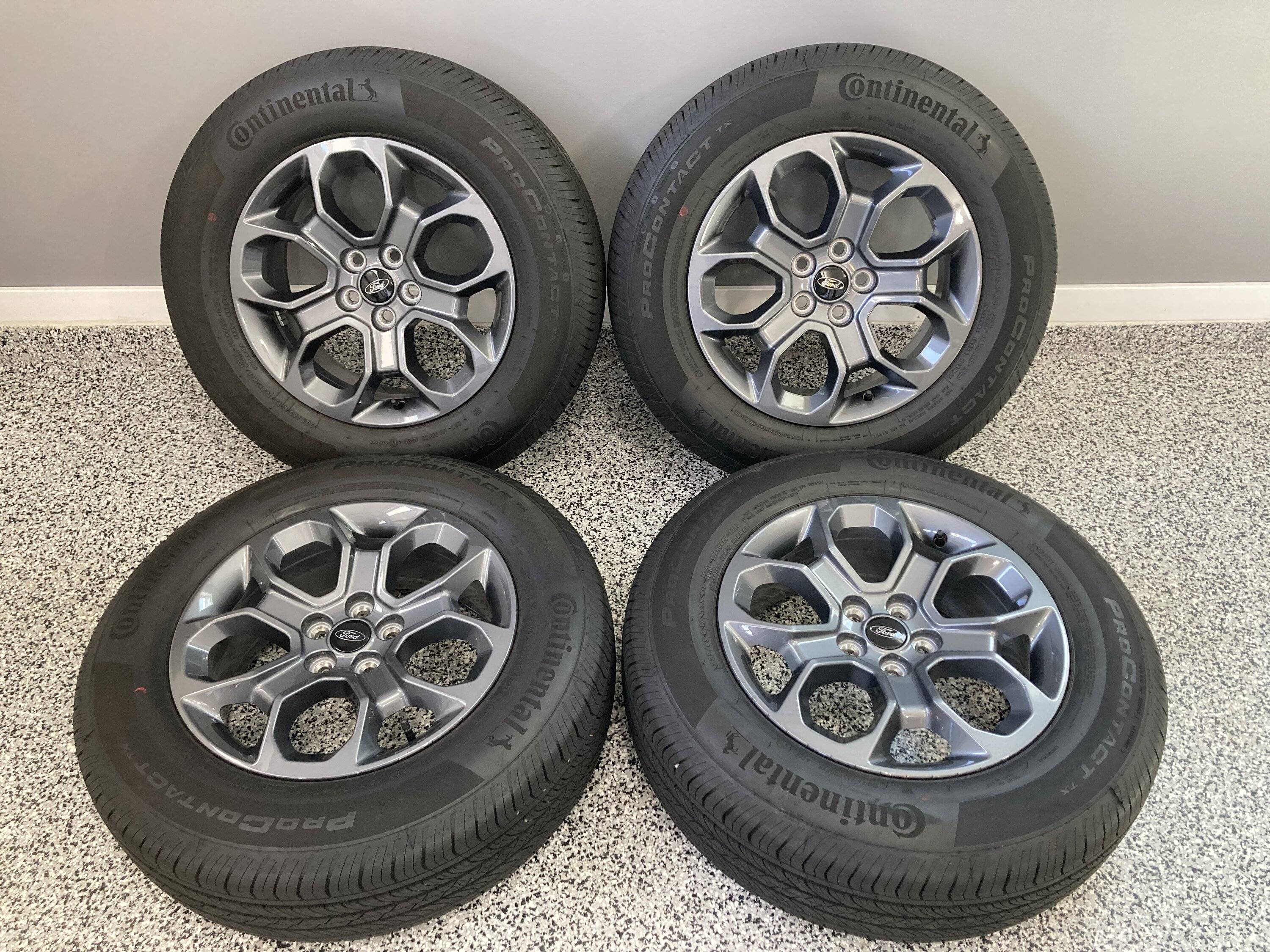 Ford Maverick 2025 Take off stock XLT Rims and Tires DFED0B8E-36A6-48F9-B04A-47A42919113A