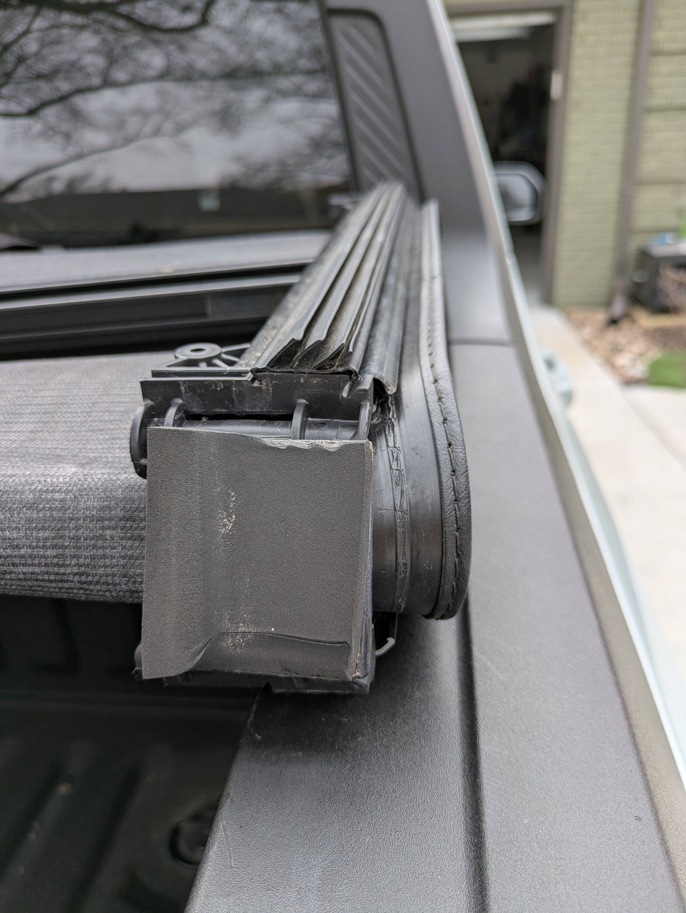 Ford Maverick Ford factory soft tri-fold -$100 OBO PXL_20250401_221938311