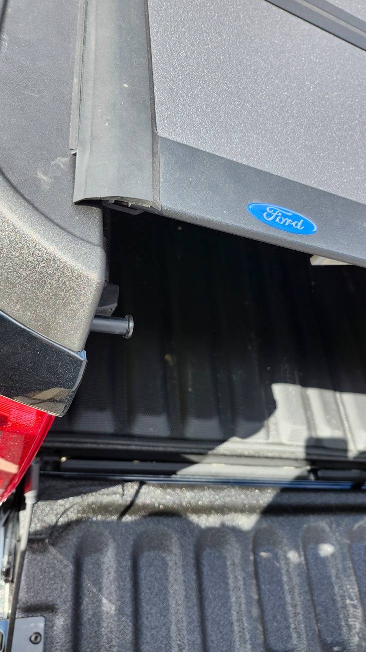 Ford Maverick 2025 Maverick Factory Tri Fold leaking 20250407_145527