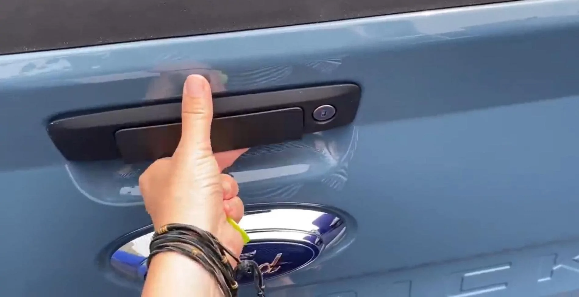 Ford Maverick Tailgate Lock on Maverick? 8B593412-F2FA-4141-AA54-2862F0ECDD34