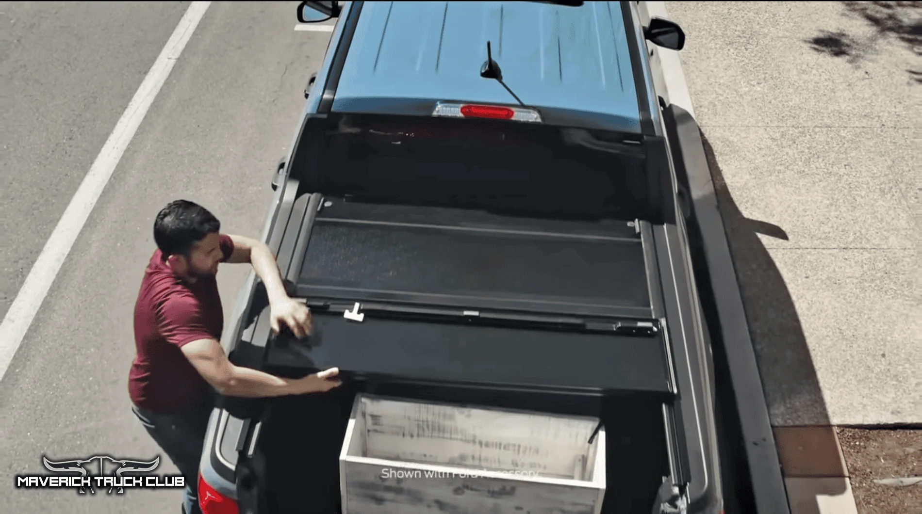 Ford Maverick Photos of the Ford Maverick hard tri-fold tonneau 2022 Ford Maverick hard tri-fold tonneau cover 1