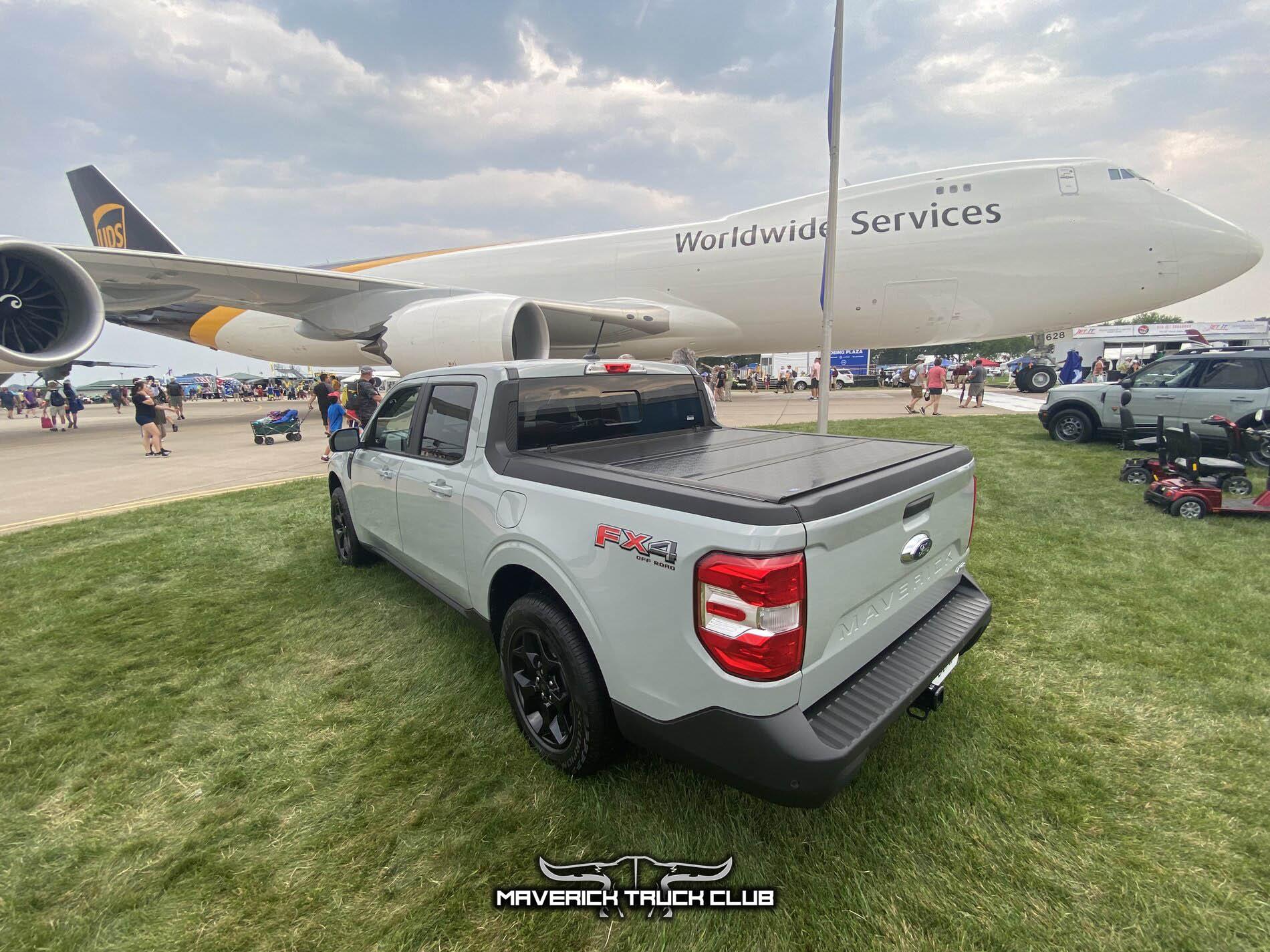 Cactus Gray 2022 Ford Maverick Lariat FX4 Tonneau Cover Black Wheels 11.jpg