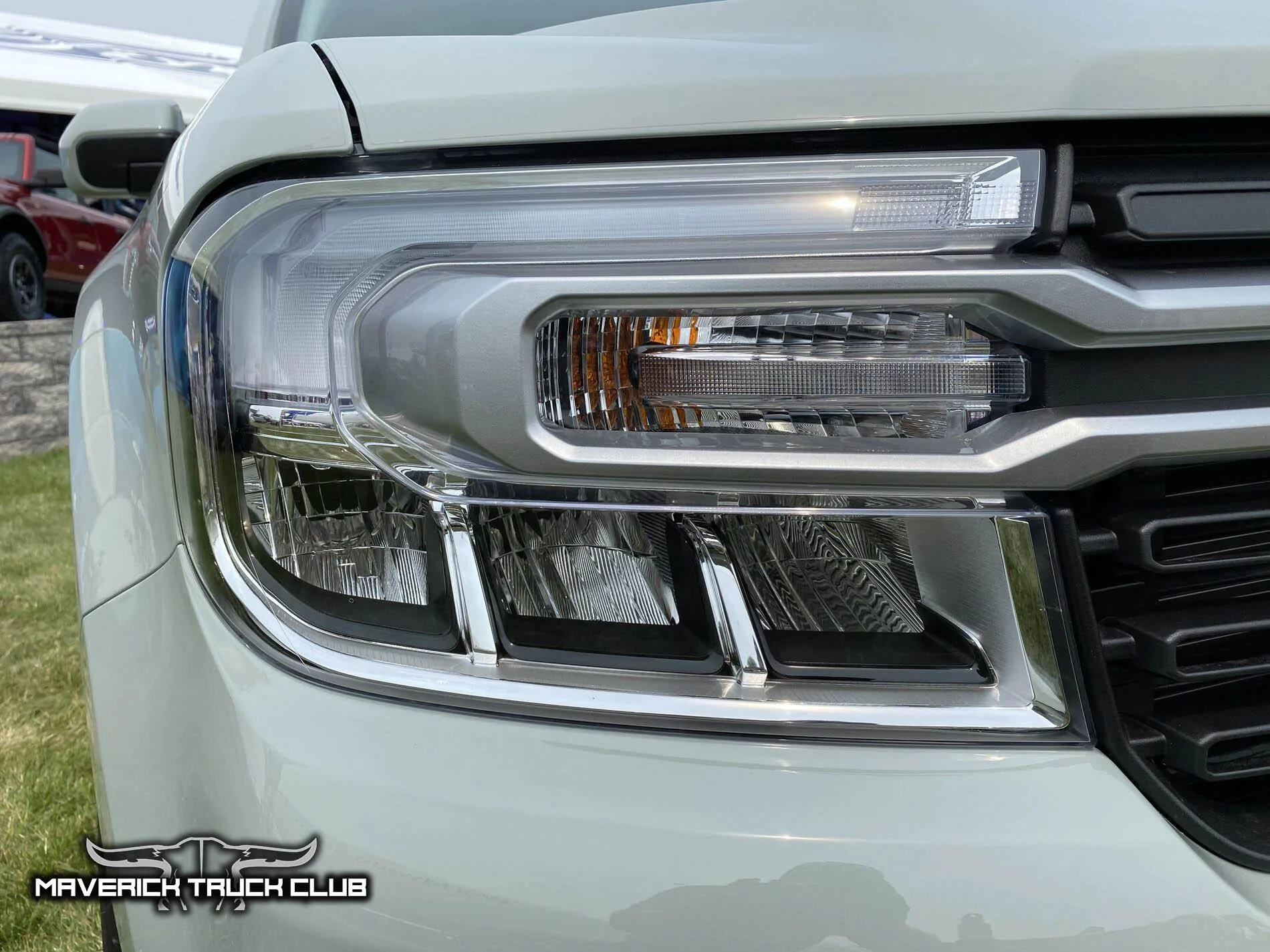 Cactus Gray 2022 Ford Maverick Lariat FX4 Tonneau Cover Black Wheels 8.jpg