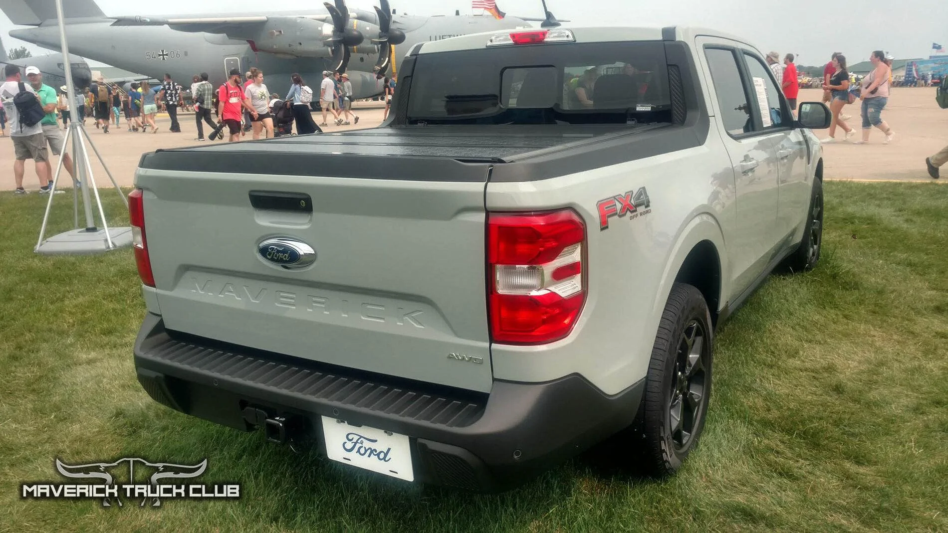 Cactus Gray 2022 Maverick Lariat FX4 Tonneau Cover Black Wheels.jpg