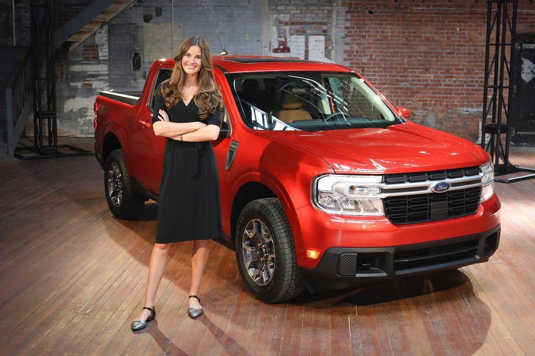 Ford Maverick HOT PEPPER RED Maverick Photos Thread Hot Pepper Red 2022 Ford Maverick Lariat FX4