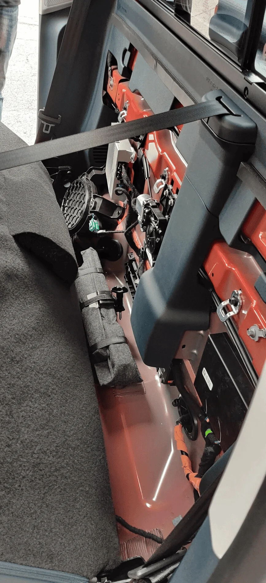 Ford Maverick Could subwoofer under the seat damage battery? 1627697379404