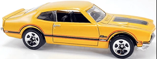 Ford Maverick What'd you put in dash Cubby Hole (space next display screen)? 1628019745184