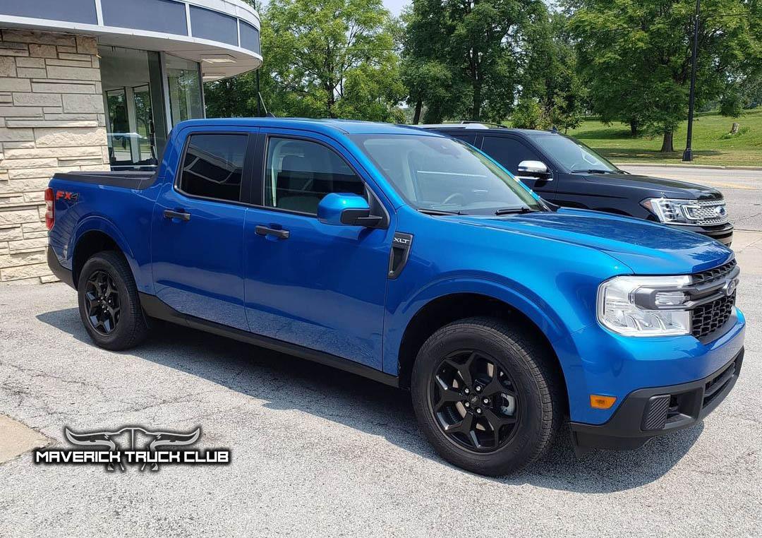 Ford Maverick Velocity Blue Maverick XLT FX4 - Best Look Yet Velocity Blue 2022 Maverick XLT FX4 exterior interior 4