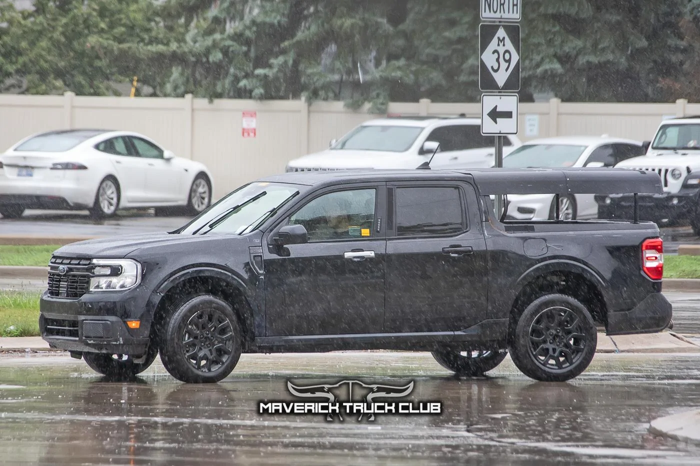 Ford Maverick Spied: Maverick's Fake Bed Cap Roof Revealed On Undisguised Prototype 2022-maverick-fake-roof-undisguised-2