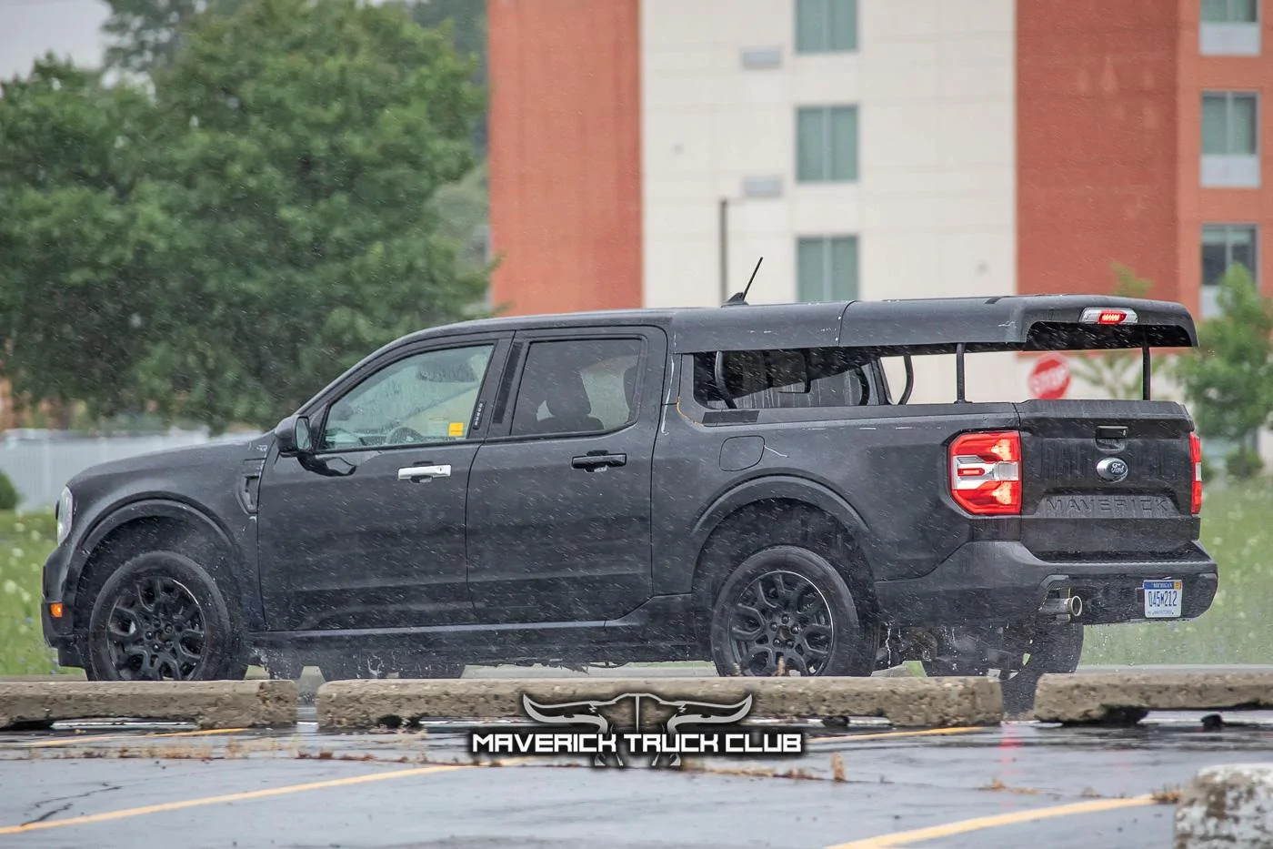 Ford Maverick Spied: Maverick's Fake Bed Cap Roof Revealed On Undisguised Prototype 2022-maverick-fake-roof-undisguised-7