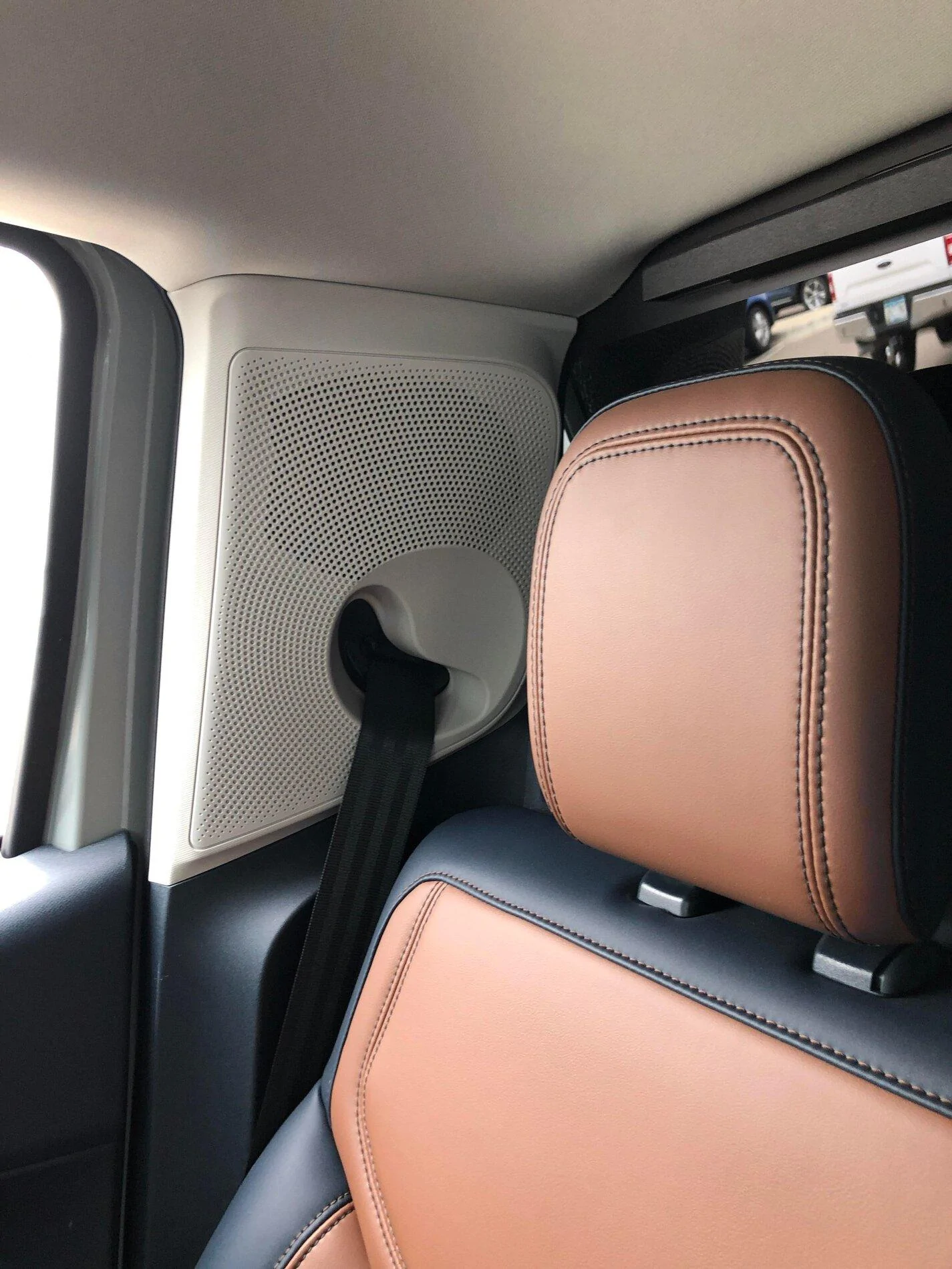 Ford Maverick Pics: Maverick Lariat in Cactus Gray - Next to F150, Interior, Engine Compartment, Spare Tire, Undercarriage 2022 Maverick Lariat Speakers
