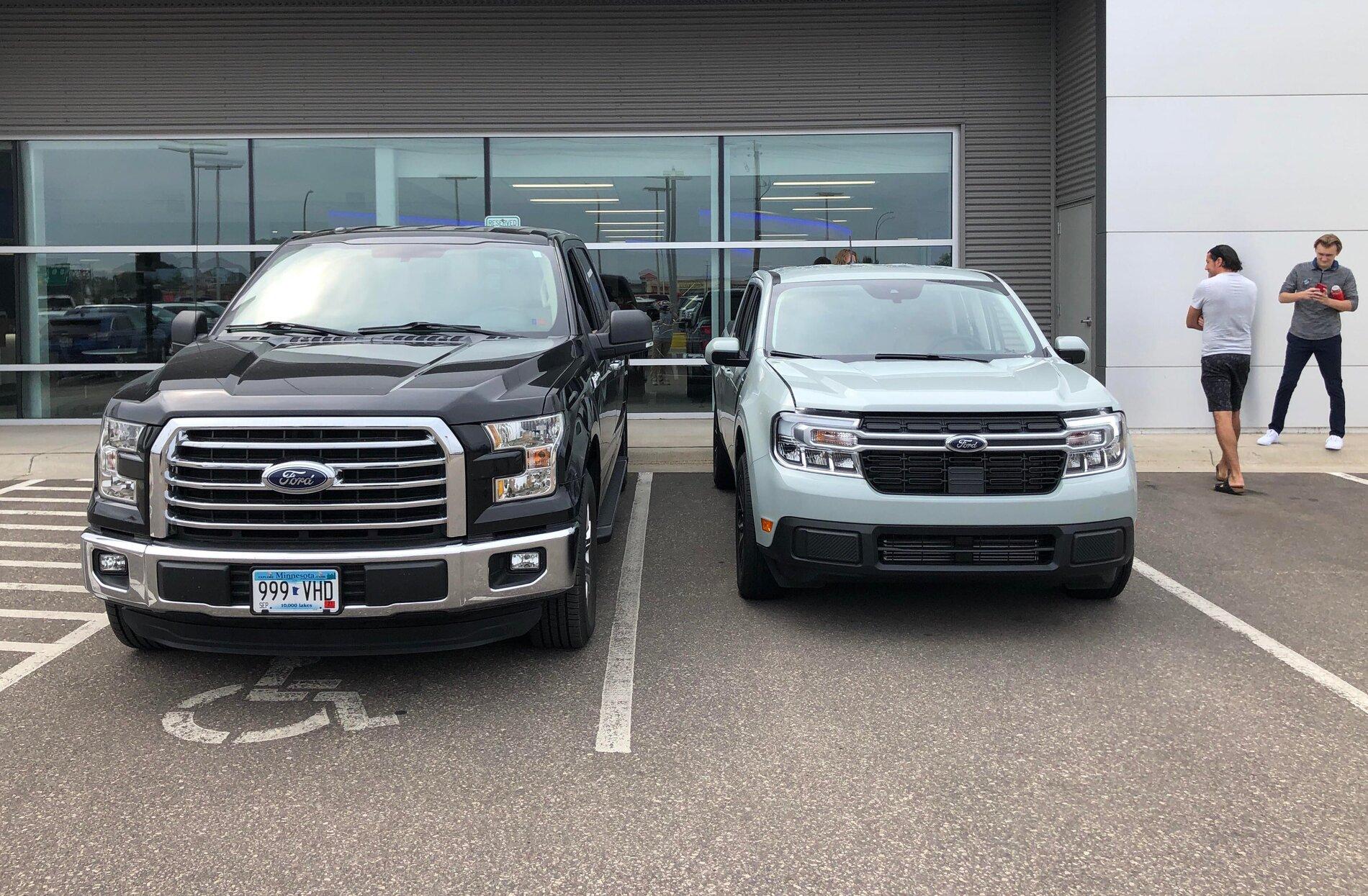 Ford Maverick CACTUS GRAY Maverick Photos Thread 2022 Maverick vs F-150 Size Comparison Side by Side