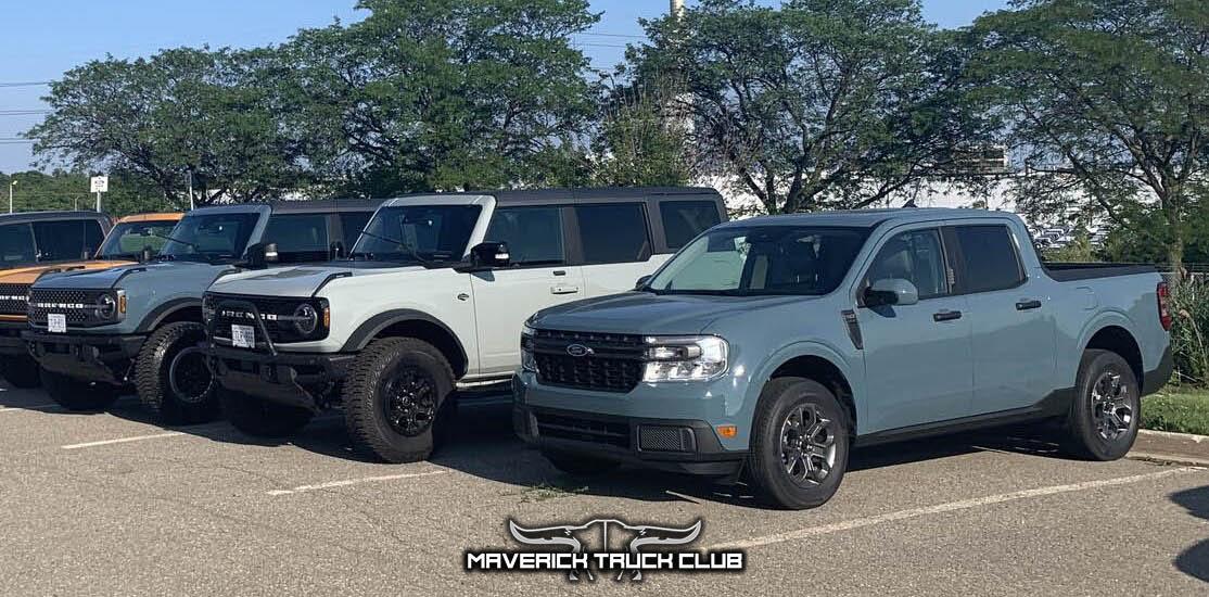 Ford Maverick Ford Maverick vs Bronco size comparison & Area 51 vs Cactus Gray Area 51 Maverick XLT vs 2021 Bronco 2