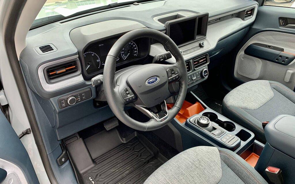 Ford Maverick Maverick Lands in Montréal - First Look Review 1863-on-a-vu-de-pres-le-nouveau-ford-maverick-2022