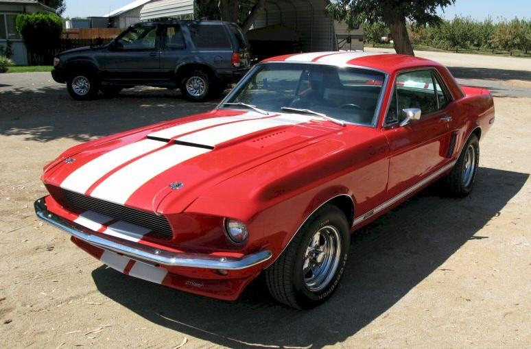 Ford Maverick Terrible photoshop job but what do you think about some white racing stripes on the Alto Blue? 1968_00003_01