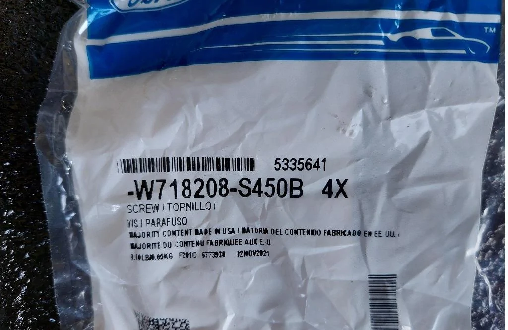 hooks side screw.jpg