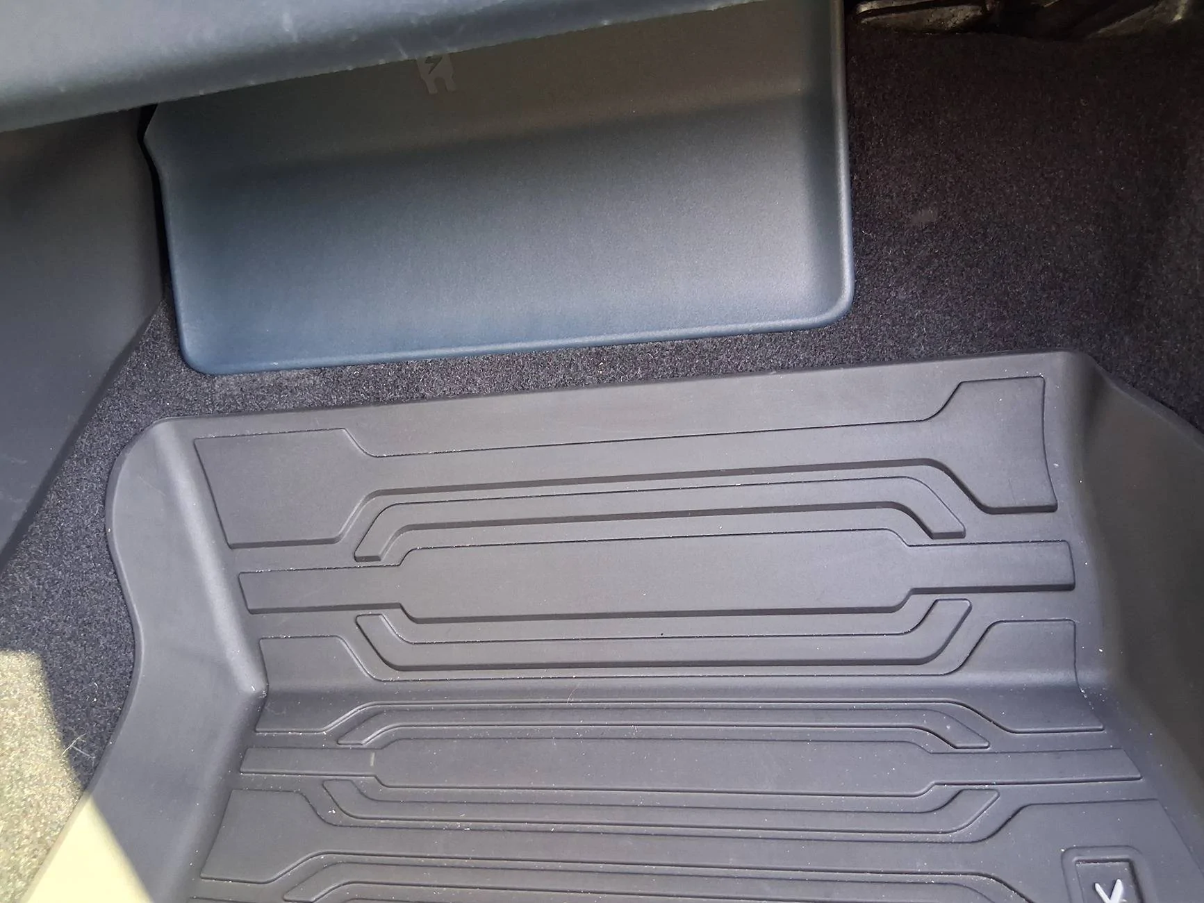 Ford Maverick Front factory mats 20250414_095038