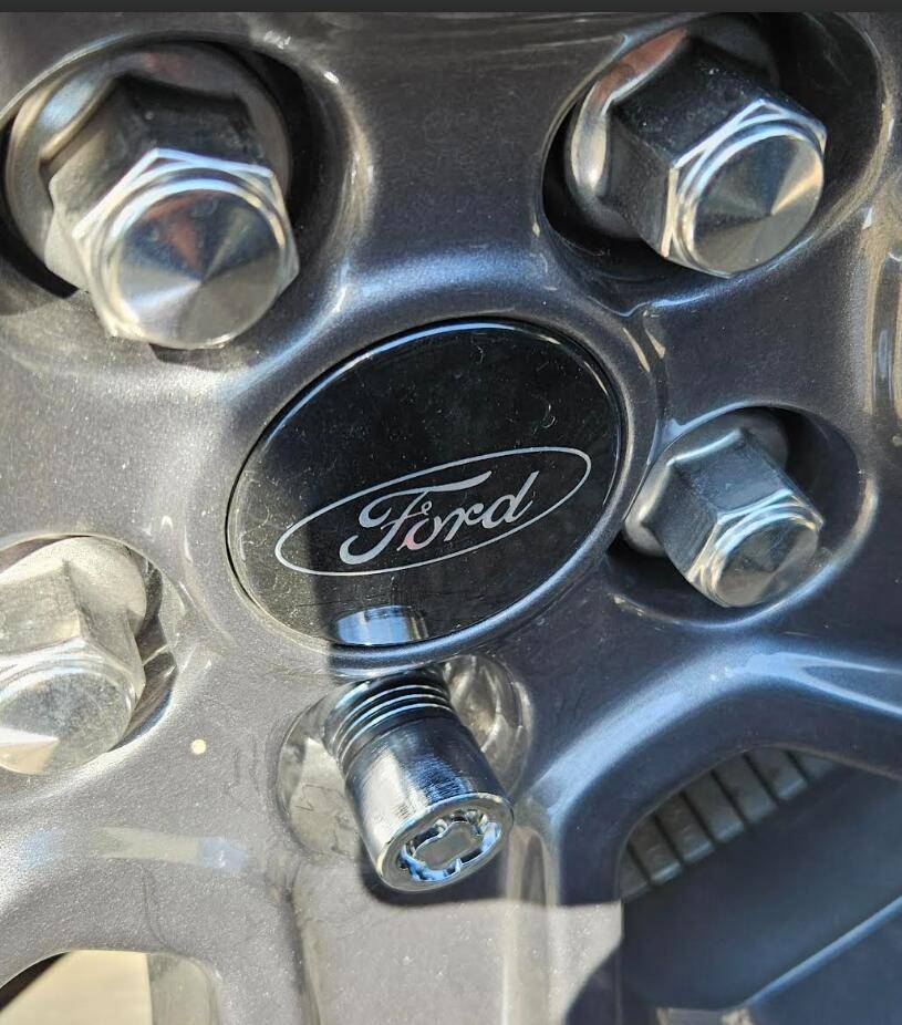 Ford Maverick Locking Lugs 2024 Ford Maverick XLT 1744661957748-3c