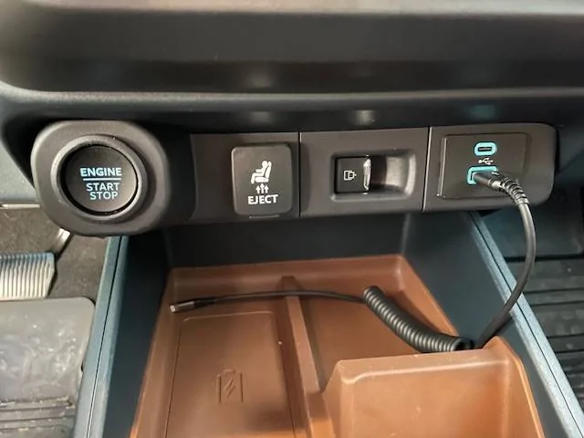 Ford Maverick Help!  What do these buttons adjust? Maverick034