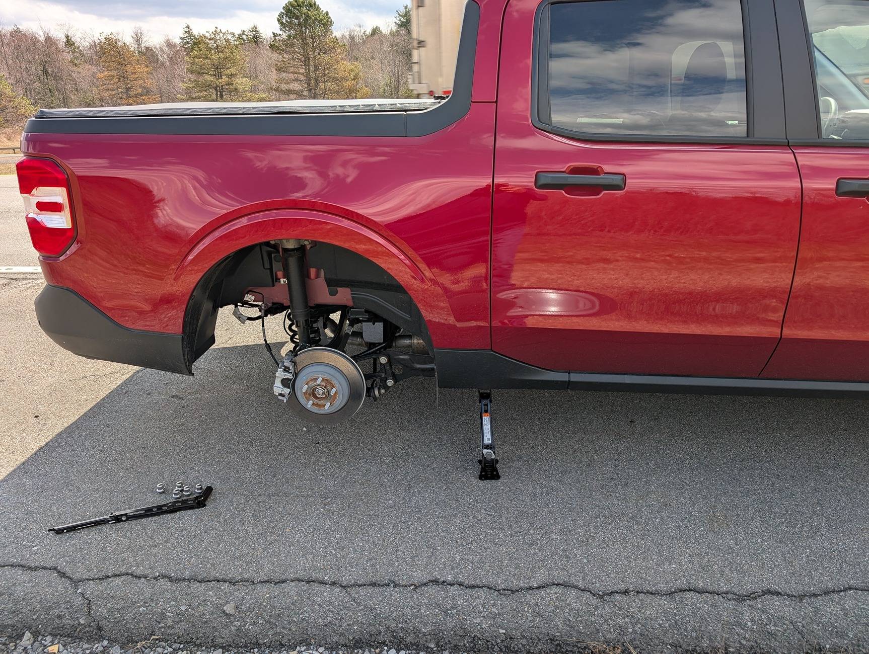 Ford Maverick Got a flat.. PXL_20250415_153651103