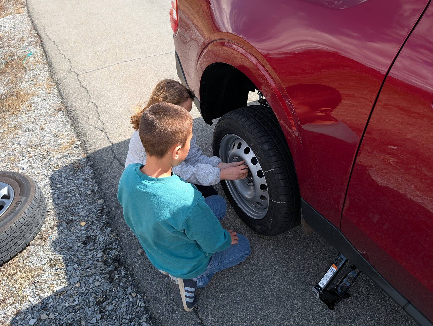 Ford Maverick Got a flat.. PXL_20250415_153942421