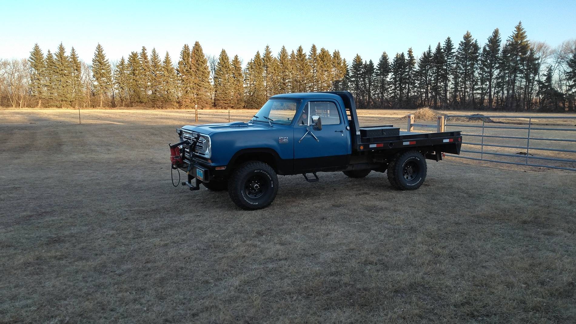 Ford Maverick Cargo capacity wake up KIMG0336.JPG