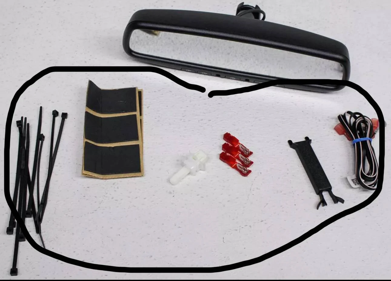 Ford Maverick WTB compatible Auto Dim mirror with home link. Preferably with harness included! IMG_3978