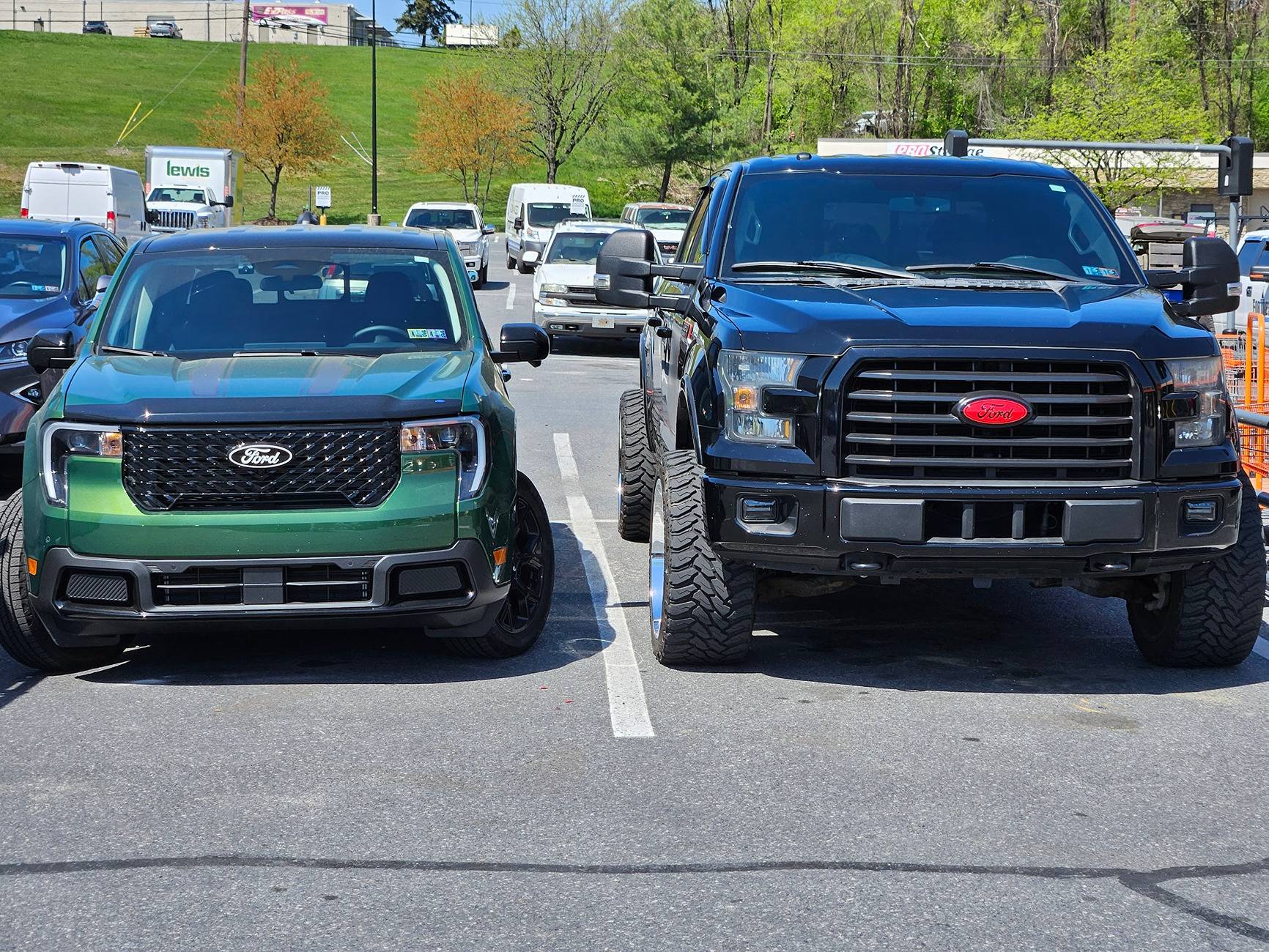 Ford Maverick Post your Maverick next to ridiculously large trucks - photos thread 20250423_142424