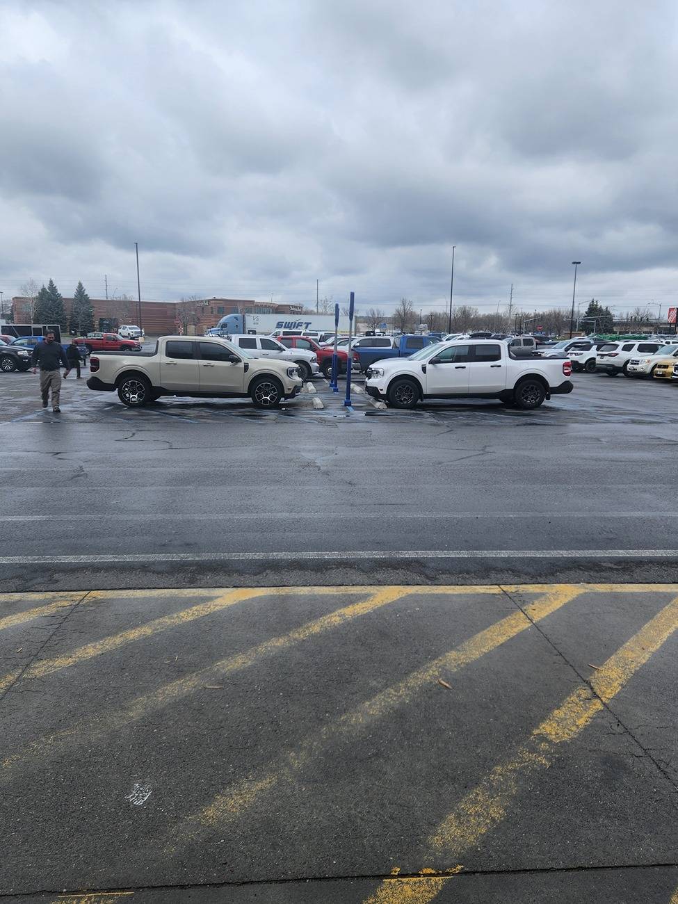 Ford Maverick Maverick at a Maverick 20250424_144209