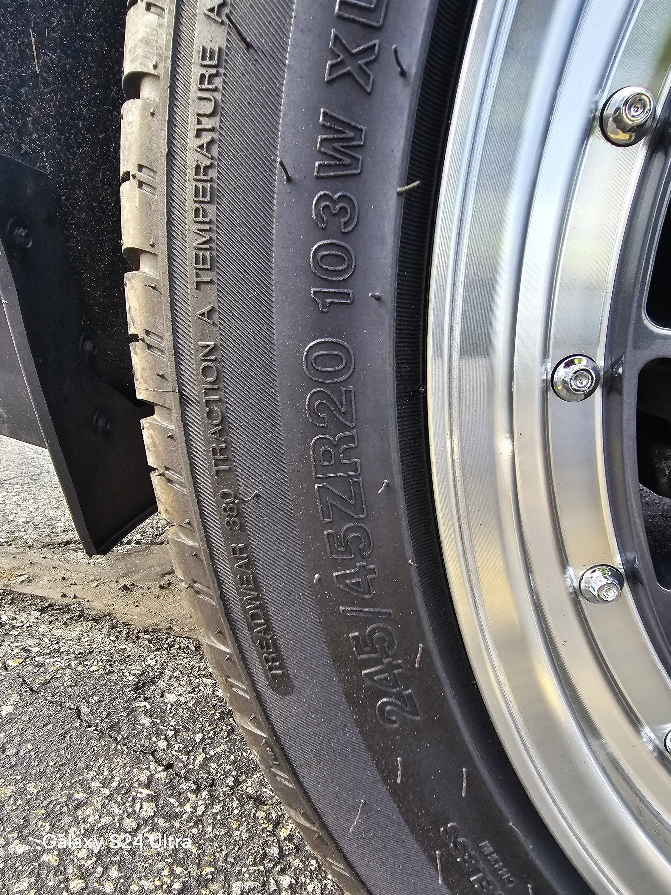 Ford Maverick 20x8.5 wheels forsale 1000004378