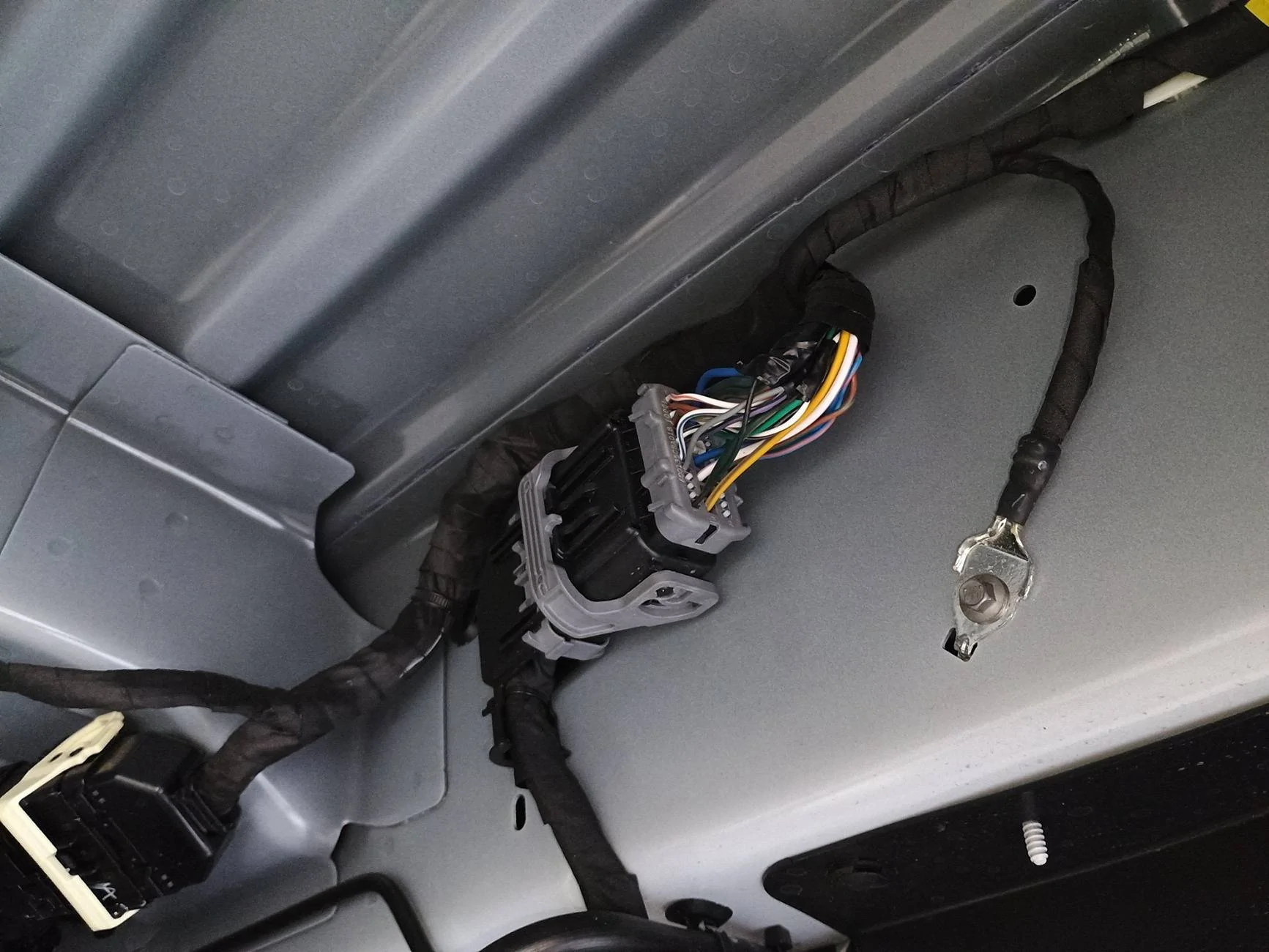 Ford Maverick 2025 XL auto lock tailgate. IMG_20250429_153246100