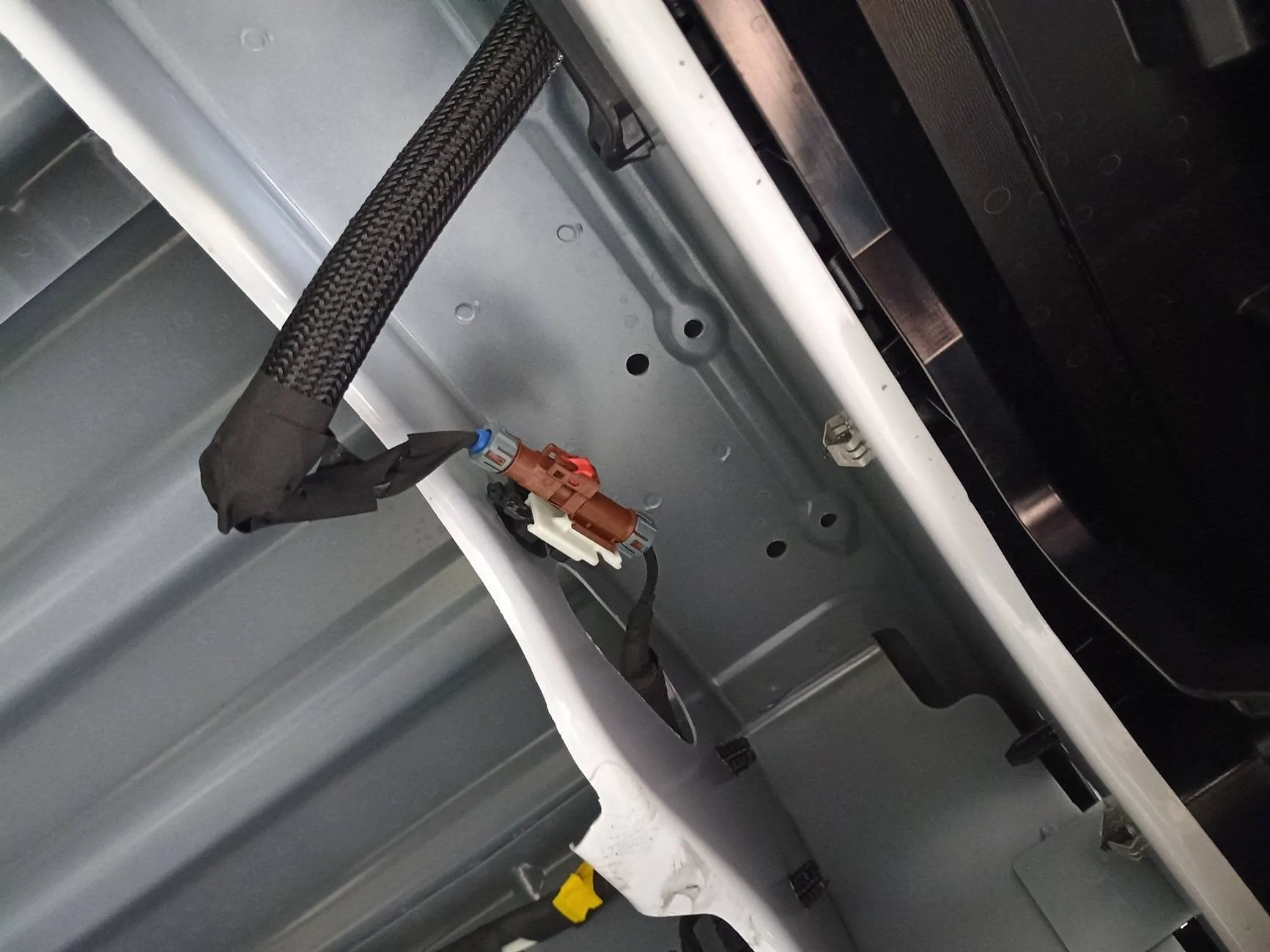 Ford Maverick 2025 XL auto lock tailgate. IMG_20250429_153305327
