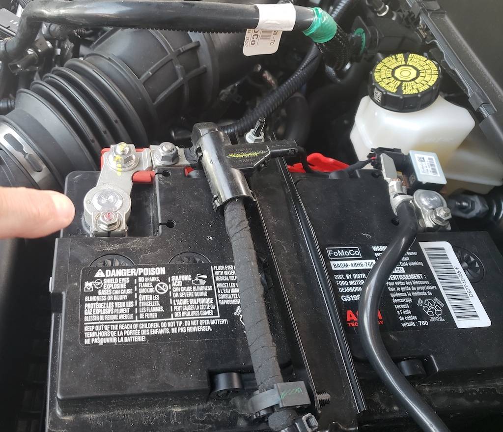 Ford Maverick Charging system service warning on New 2024 Maverick 20250430_191544