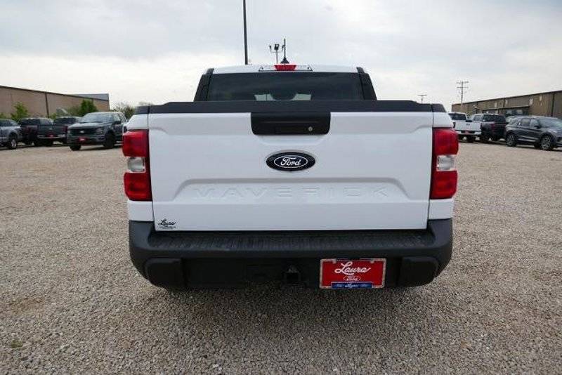 Ford Maverick Black trim around tailgate handle? d78b243120c248f18cabad1d2cf79aa7