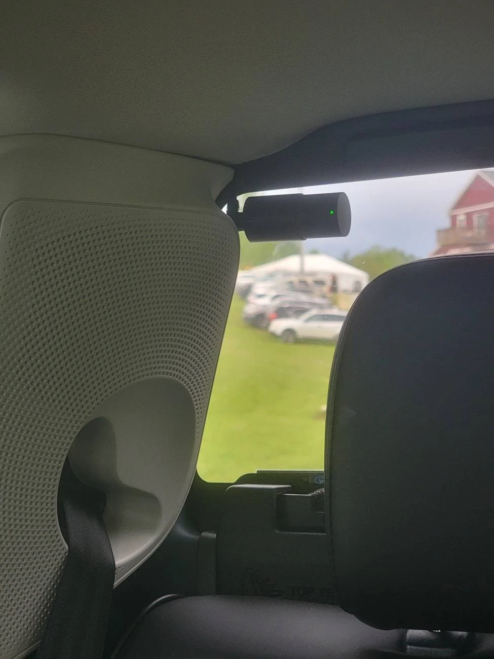 Ford Maverick Can a Rexing R 4 Plus Dash Cam Be Installed on a 2025 Lariat? 20250503_190512
