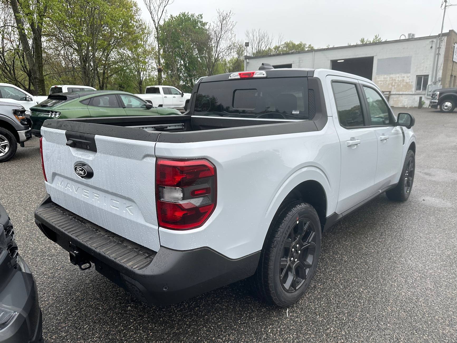 Ford Maverick Ordered a 25' Lariat Hybrid , Having second thoughts ... IMG_1955