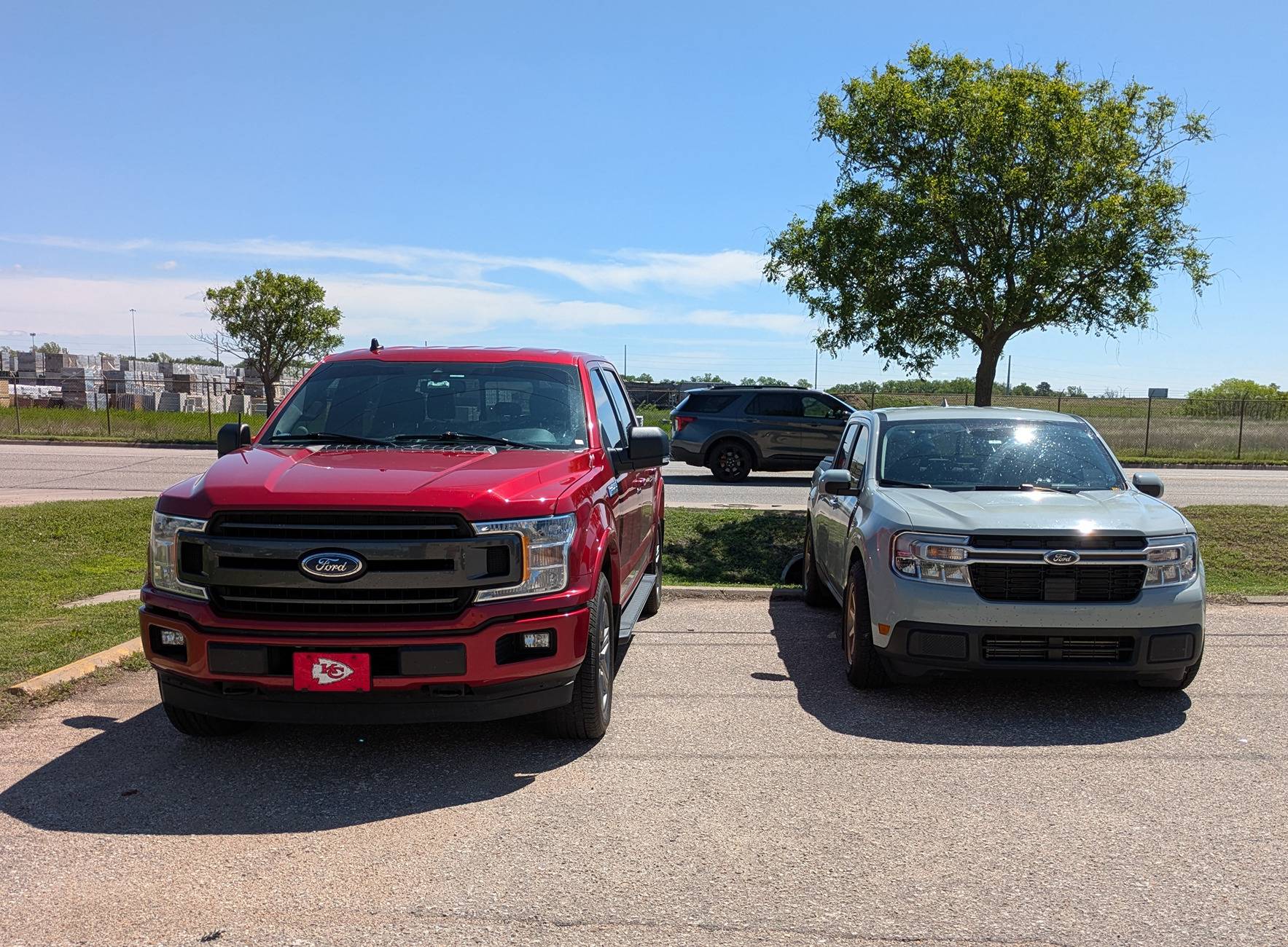 Ford Maverick Post your Maverick next to ridiculously large trucks - photos thread PXL_20250501_163736746.MP~3