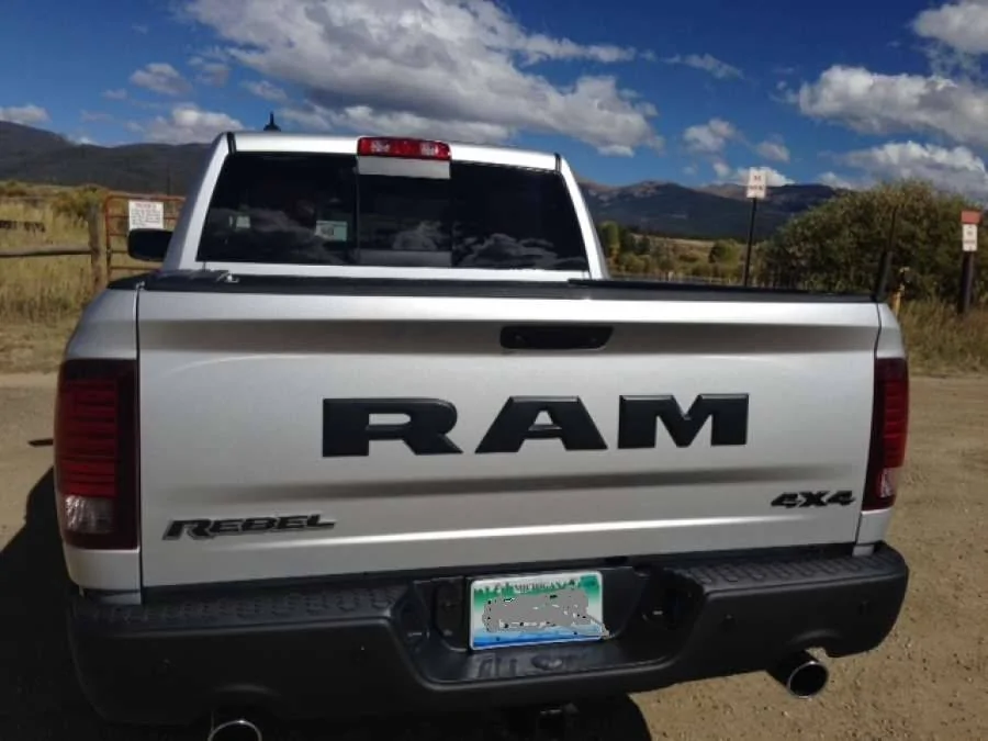 2015_ram_1500_tail_gate.jpg