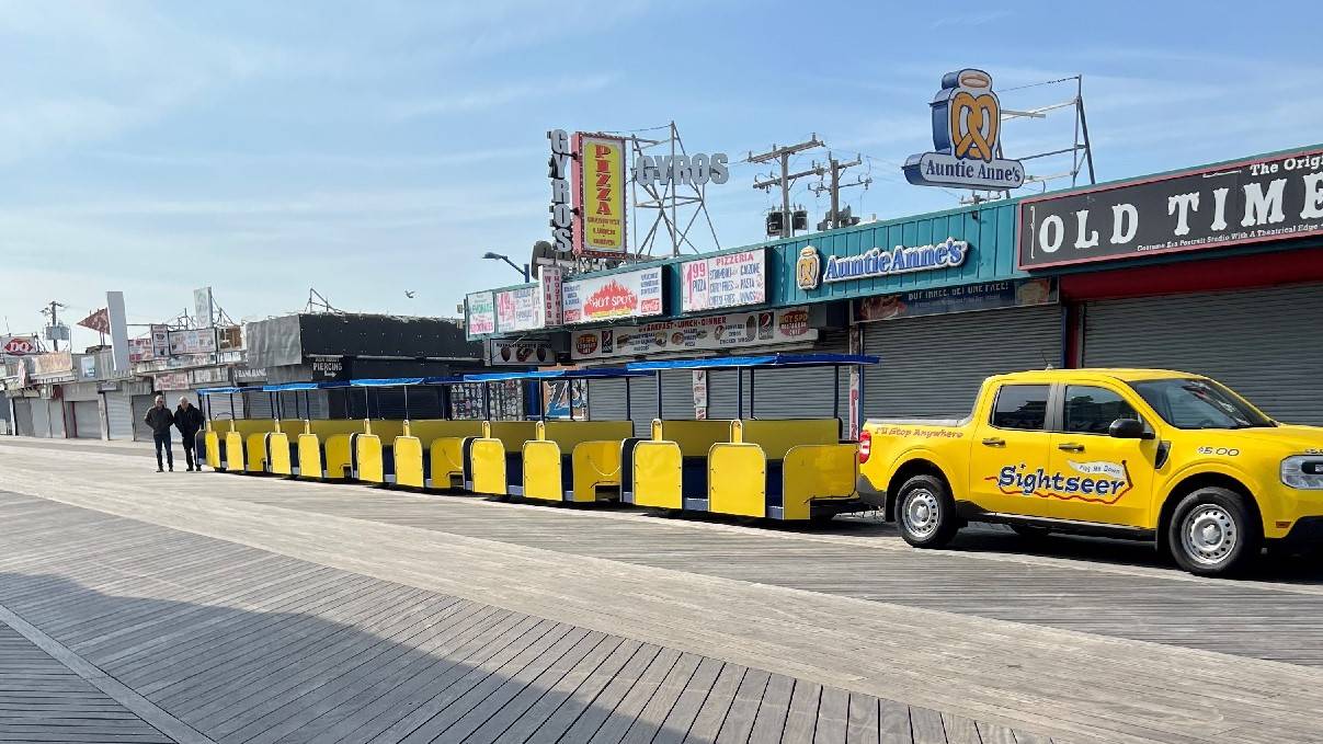 Ford Maverick A Maverick is now towing the iconic tram car on the Wildwood Boardwalk 16393662_051225-wpvi-WSID-tram-car-maverick-im