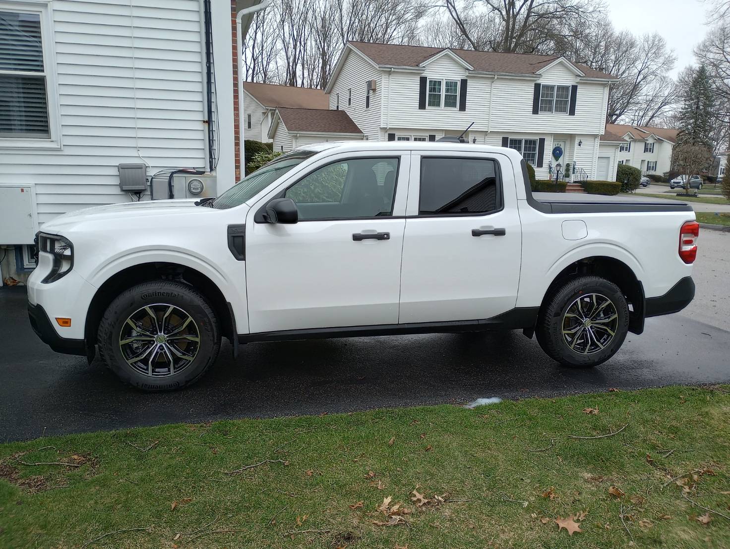 Ford Maverick Black Widow wheels. 2025MavXL